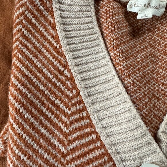 Chevron striped cardigan button cropped sweater - Picture 3 of 8